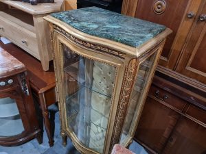 Витрина стил Луи 16