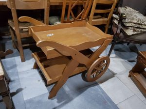 Сервизна количка