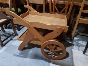 Сервизна количка