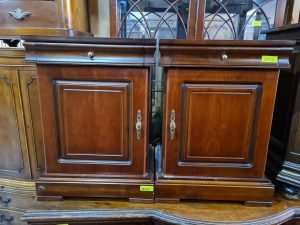 Нощно шкафче