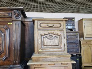 Нощно шкафче