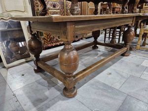 Трапезна маса