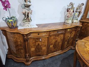 Трапезен комплект с интарзия