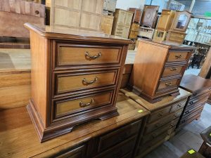 Нощни шкафчета