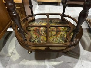 Уникална сервизна масичка