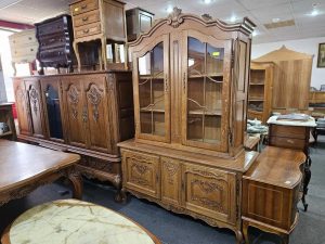 Стъклена витрина стил Луи 15