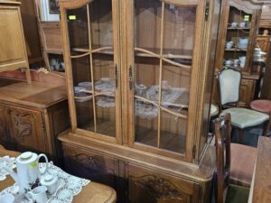 Стъклена витрина стил Луи 15