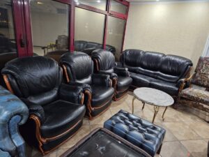 Масивна кожена гарнитура  3+1+1