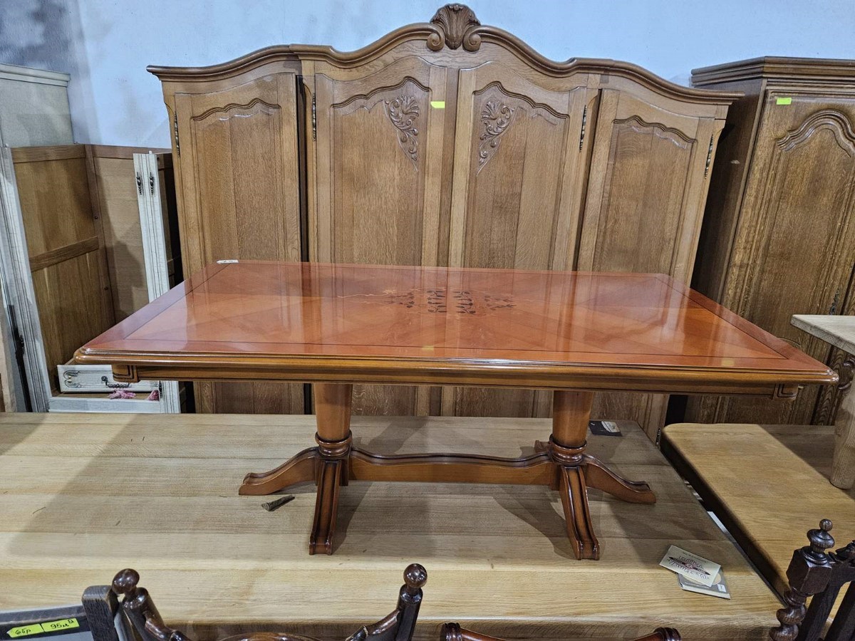 Холна маса с интарзия