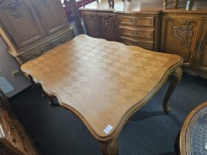 Трапезна маса стил Луи 15