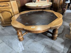 Масивна холна маса