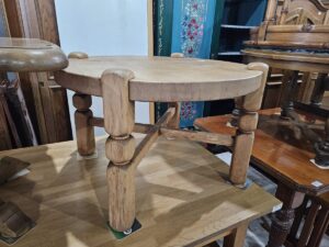 Масивна масичка