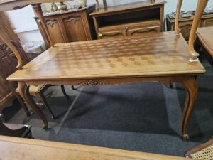 Разтегателна трапезна маса стил Луи 15
