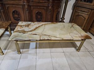 Елегантна холна маса с Оникс