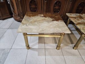 Елегантна холна маса с Оникс