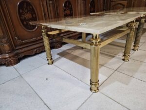 Елегантна холна маса с Оникс