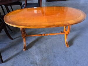 Трапезна маса