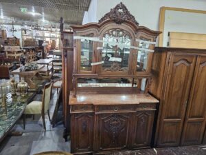 Антикварен бюфет стил Луи 15