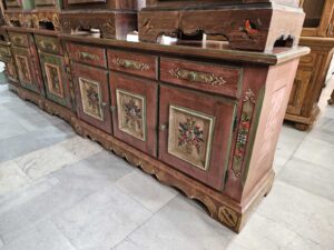 Ръчно рисуван дресоар