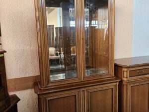 Луксозен трапезен комплект в класически стил