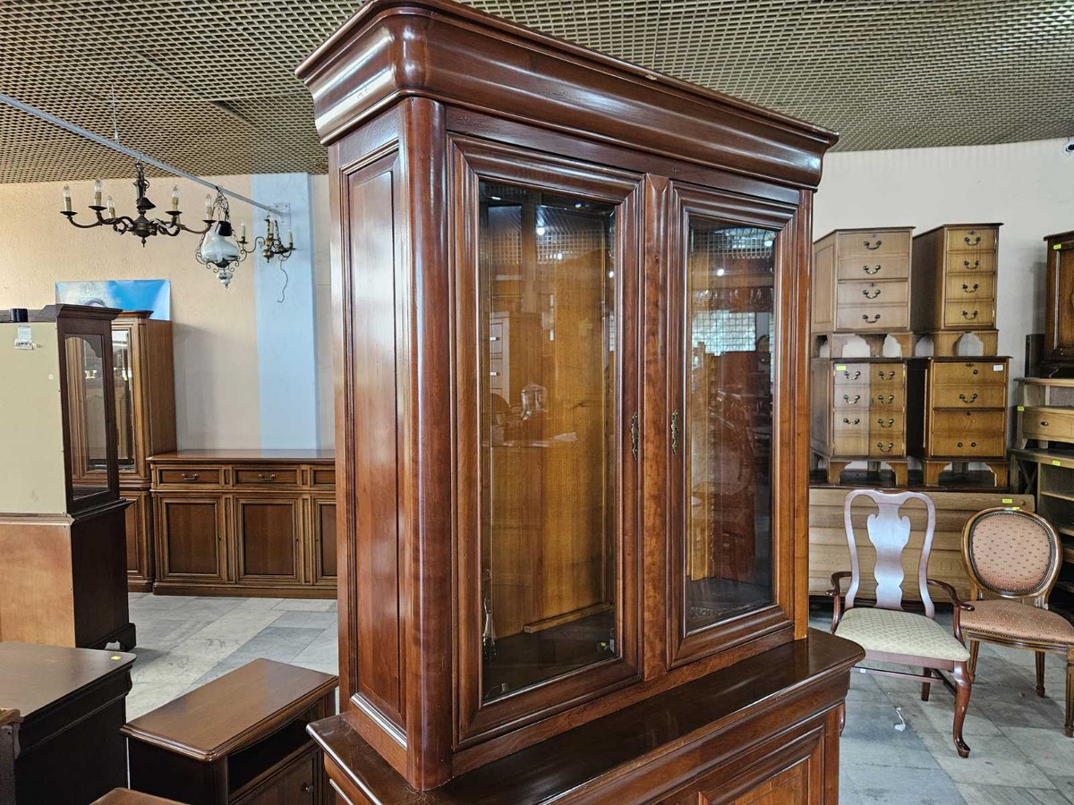 Луксозна класическа витрина - Image 2