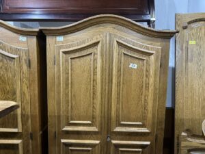 Класически двукрилен гардероб