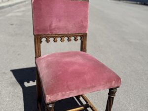Столове с дърворезба ( 3 броя )