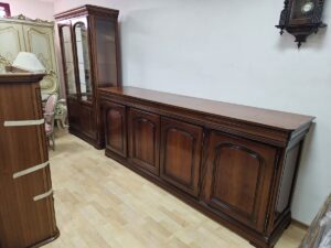 Луксозен класически дресоар